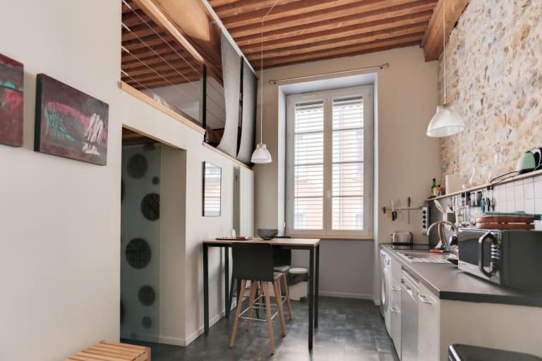 شقة Guestready - Charmant Loft Croix-Paquet Pour 2 ليون المظهر الخارجي الصورة